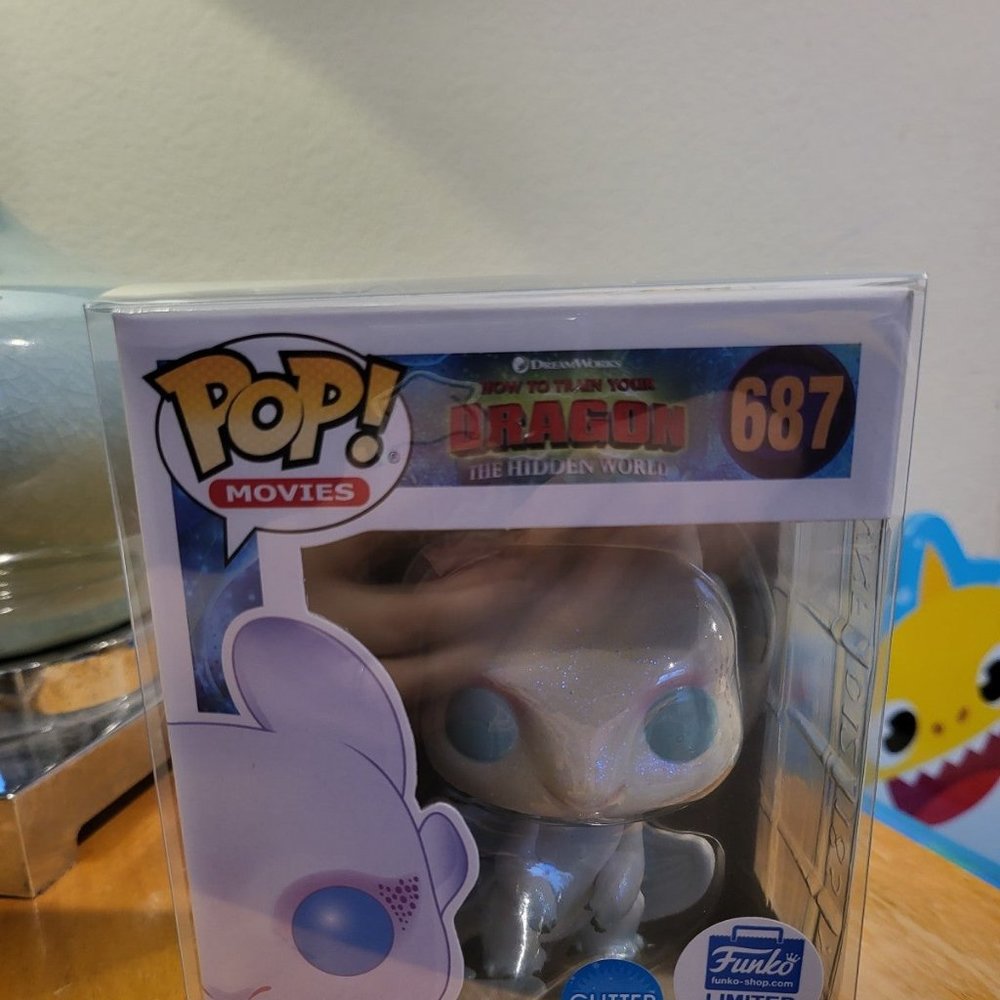 How to Train Your Dragon The Hidden World Light Fury Glitter Funko Shop Excl Pop
